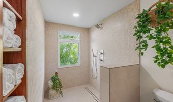 121 Kaha St, Kailua, HI 96734