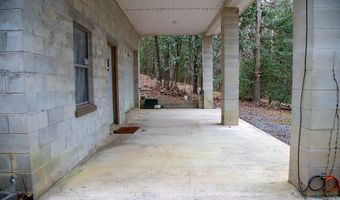 1380 Landing Rd, Baxley, GA 31513