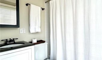 44 Tuckerman Ave, Middletown, RI 02842