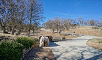 29450 Stallion Springs Dr, Tehachapi, CA 93561