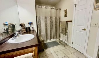 4 Bow Center Rd Unit B2, Bow, NH 03304