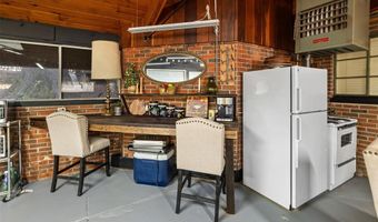 3838 Omega St, Alton, IL 62002