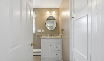 27 Haverhill Rd B, Amesbury, MA 01913