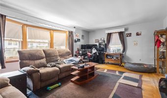 121 Heather St, Cranston, RI 02920