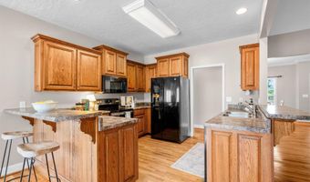 65 LIBERTY Ln, Anniston, AL 36207