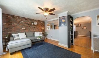 9 Pequot Ave, Cumberland, RI 02864
