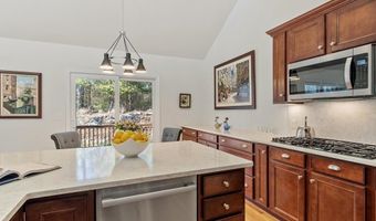 35 Greenside Ln 35, Acton, MA 01720