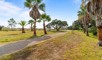 2453 Bentwood Ln, Aransas Pass, TX 78336