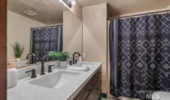 502 Lake Cascade Pkwy 6, Cascade, ID 83611