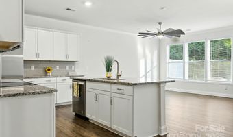 607 Santa Clara Dr, Asheville, NC 28806