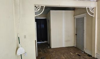 203 E Pennington Ave, Ava, MO 65608
