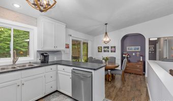 6501 Thornapple River Dr SE, Alto, MI 49302