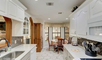 4101 Lakeway Cir, Benton, LA 71006