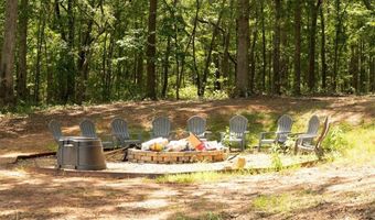 1380 Cronic Town Rd, Auburn, GA 30011