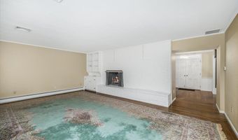 11 Strawberry Hill Rd, Bedford, NH 03110