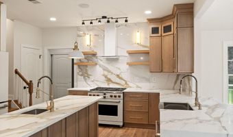 43864 ASHLAWN Ct, Ashburn, VA 20147