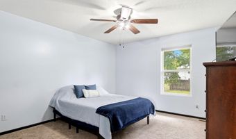 240 E Park Dr, Auburn, KS 66402