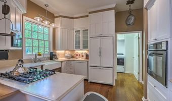 1724 AVENIDA ALTURAS NE, Albuquerque, NM 87110