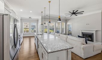 893 Deepwood Ct, Boiling Springs, SC 29316