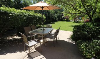 714 Edgewood Dr, Batesville, IN 47006