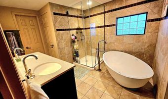 1902 E Lucas St, Algona, IA 50511