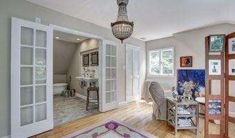 5204 WESTWOOD Dr, Bethesda, MD 20816