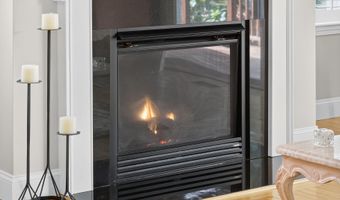 4 Hollyhock Knoll Ct 4, Bourne, MA 02532