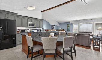 49 Birkdale Rd, Bedford, NH 03110