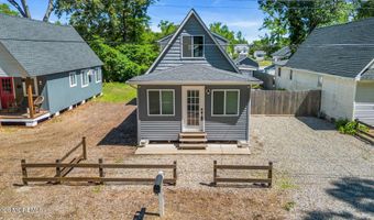 375 E Barnegat Ave, Bayville, NJ 08721