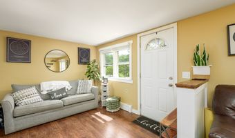 330 Chestnut Hill Rd, Colchester, CT 06415