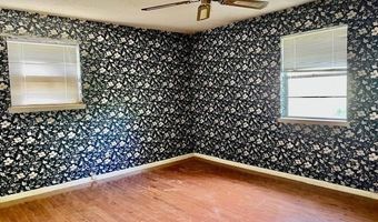 706 NW 5th St, Bentonville, AR 72712