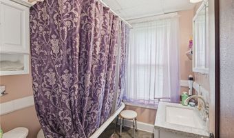 612 Rathbun St, Blackstone, MA 01504