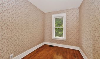 386 Division St, Amsterdam, NY 12010