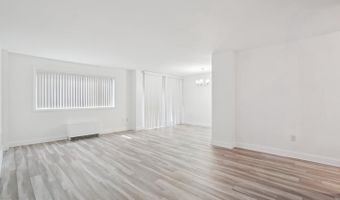 2059 HUNTINGTON Ave 111, Alexandria, VA 22303