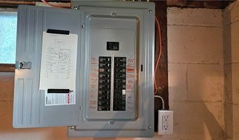 1208 Westshore Dr, Ashtabula, OH 44004