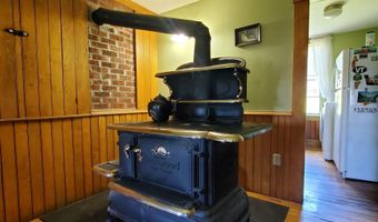 762 McLaren Hill Rd, Barnet, VT 05821