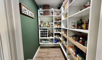 16 Stagecoach Rd, Barrington, NH 03825