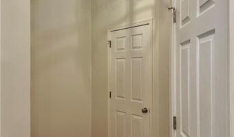 4312 Creek Rd, Allentown, PA 18104