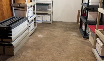 305 Lakeview Dr, Algoma, WI 54201