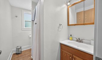 237 B St, Ashland, OR 97520