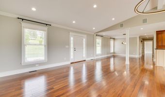20484 Lake Rd, Abingdon, VA 24211