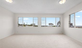 2222 Apoepoe St, Pearl City, HI 96782