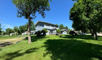 1005 3rd St, Britton, SD 57430