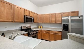 2768 S Knightsbridge Cir, Ann Arbor, MI 48105