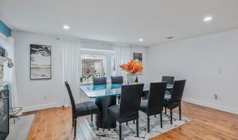 62 Bayside Ave, Amity Harbor, NY 11701