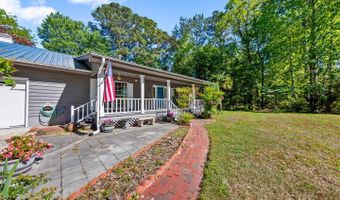 519 Country Club Dr W, Arapahoe, NC 28510
