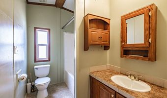 2 Windsor Dr, Alfred, ME 04002