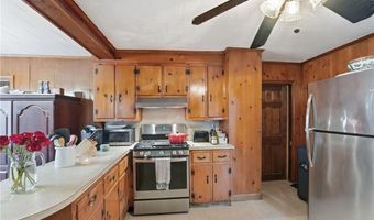 2 Wilson St, Bristol, RI 02809