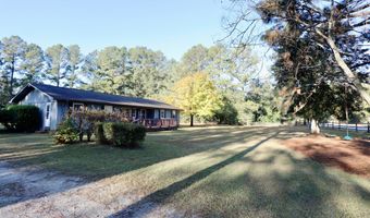 948 Pinebluff Lake Rd, Aberdeen, NC 28315