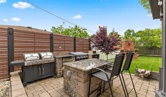 15275 Belmont Ave, Allen Park, MI 48101